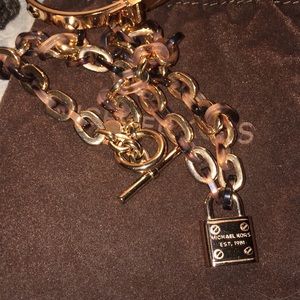 Michael kors necklace